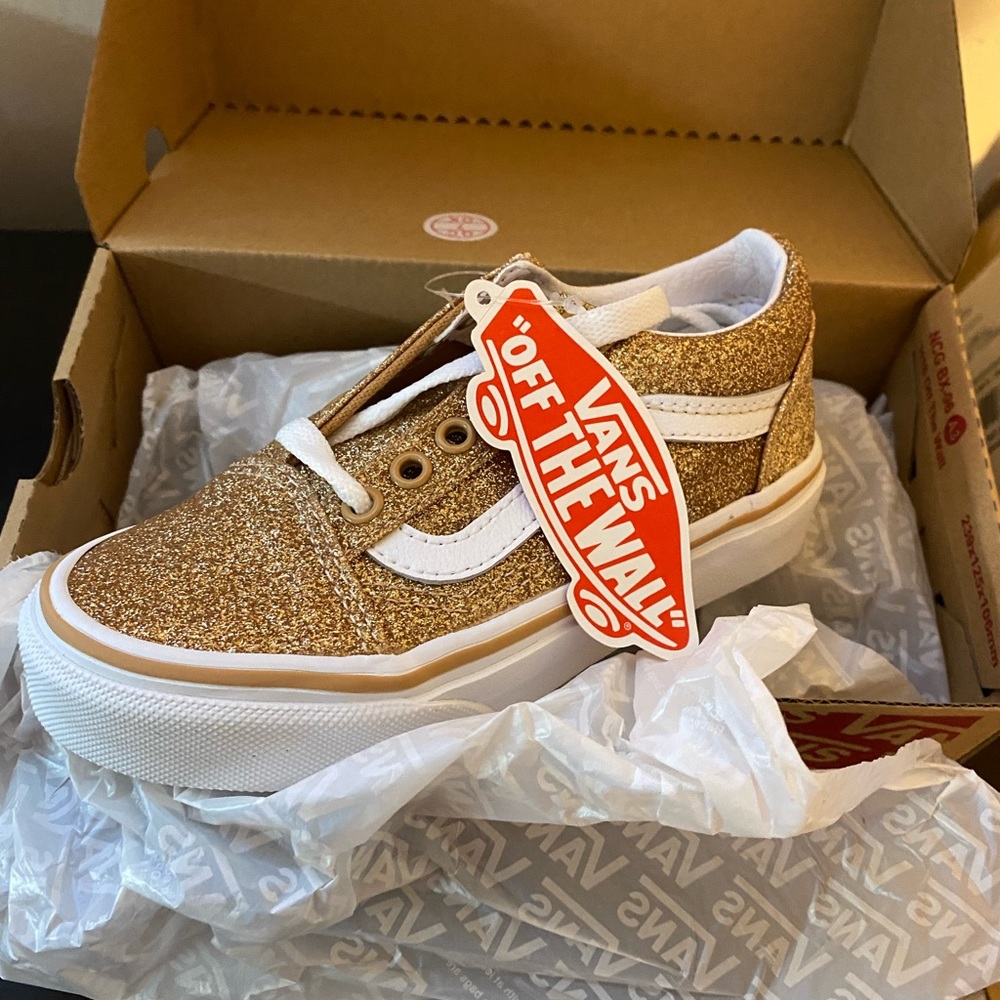 Kid’s gold glitter old skool vans